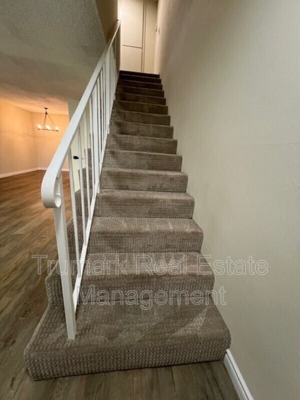 2713 Montrose Ave in Glendale, CA - Building Photo - Building Photo