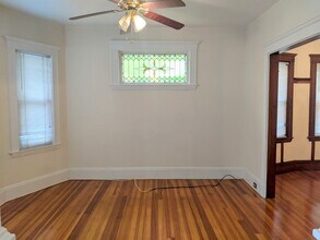 19 Leonard St, Unit 1 in Somerville, MA - Building Photo - Building Photo