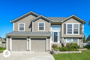 1210 Aspen Dr in Greenwood, MO - Building Photo