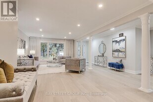 46 Harvest Moon Dr in Markham, ON - Building Photo