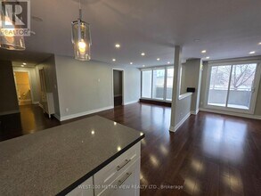 1415 Ghent Ave in Burlington, ON - Building Photo - Building Photo