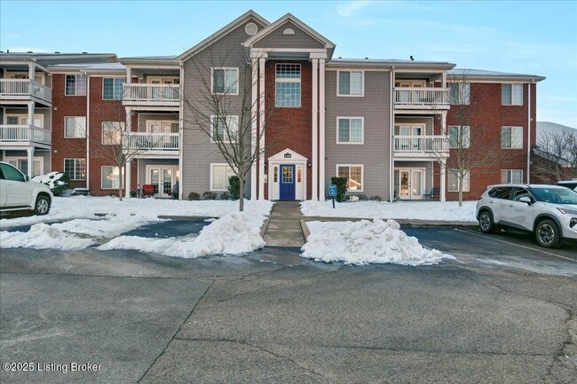 6406 Shelton Circle in Crestwood, KY - Building Photo - Building Photo