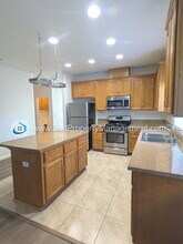 290 McDaniel Cir in Sacramento, CA - Building Photo - Building Photo