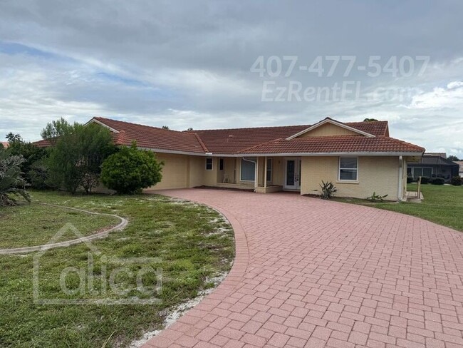 property at 2 Brentwood Ln