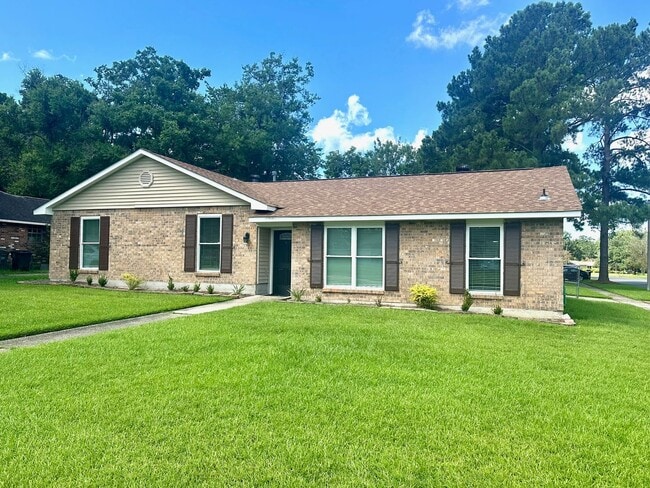 7806 Board Dr in Baton Rouge, LA - Building Photo - Building Photo