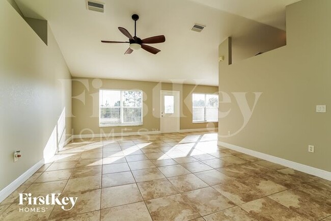 3313 NE 15th Pl in Cape Coral, FL - Building Photo - Building Photo