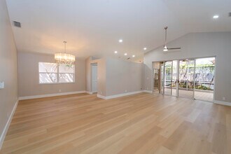 6185 NW 77th Pl in Parkland, FL - Building Photo - Building Photo