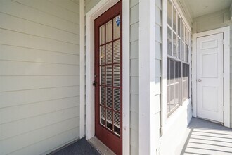 10630 Westbrae Pkwy in Houston, TX - Building Photo - Building Photo