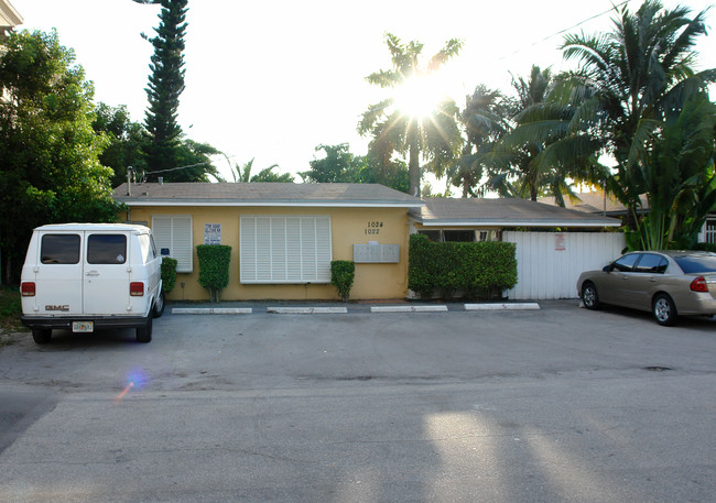 1022 NE 17th Way in Fort Lauderdale, FL - Building Photo - Building Photo