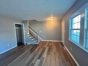 493 Barnett Rd in Columbus, OH - Building Photo - Building Photo
