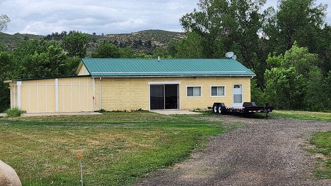 property at 6826 Willow Vista Ct