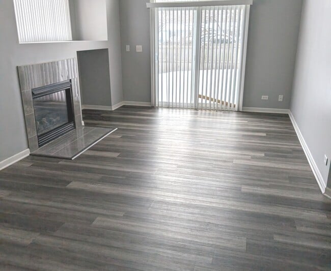 1966 Alinda Ave in Ottawa, IL - Foto de edificio - Building Photo