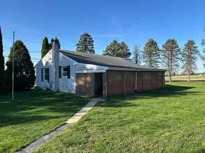 253 Beacon Light Rd in Coatesville, PA - Foto de edificio - Building Photo