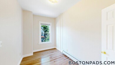 45 Pratt St, Unit 2 in Boston, MA - Building Photo - Building Photo