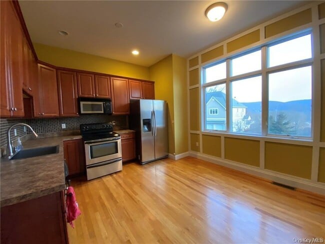 90 Corbin Hill Rd in Highlands, NY - Building Photo - Building Photo