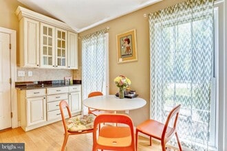 10145 Colebrook Ave in Potomac, MD - Building Photo - Building Photo