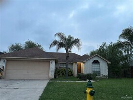 15 San Marcelo Blvd in Brownsville, TX - Building Photo