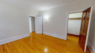 143 MacLaren in Ottawa, ON - Building Photo - Building Photo