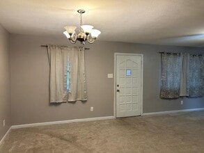 1013 Red Oak St in Azle, TX - Building Photo - Building Photo