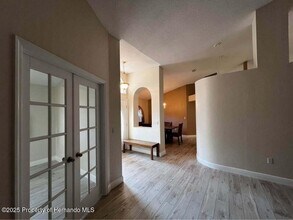 9448 Tooke Shore Dr in Spring Hill, FL - Building Photo - Building Photo