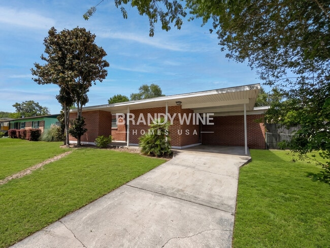 property at 3916 Bogata Dr N