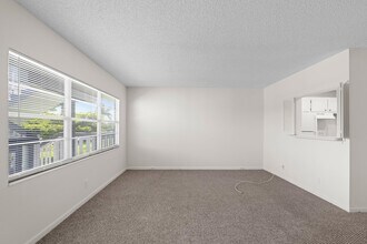 227 Suffolk F in Boca Raton, FL - Building Photo - Building Photo