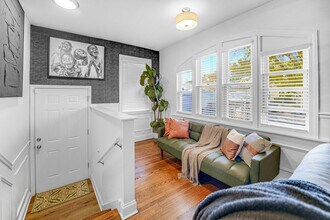 10516 S Eggleston Ave in Chicago, IL - Building Photo - Building Photo