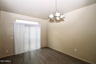 3250 W Greenway Rd in Phoenix, AZ - Building Photo - Building Photo