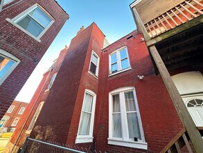 3333 California Ave, Unit 2F in St. Louis, MO - Foto de edificio - Building Photo