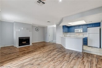 8600 W Charleston Blvd in Las Vegas, NV - Building Photo - Building Photo