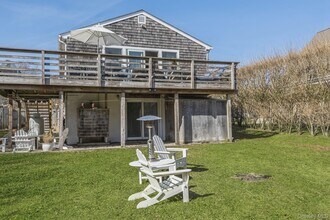 33 Hoppin Ave in Montauk, NY - Building Photo - Building Photo