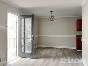 605 Lake Dr SW in Snellville, GA - Building Photo - Building Photo