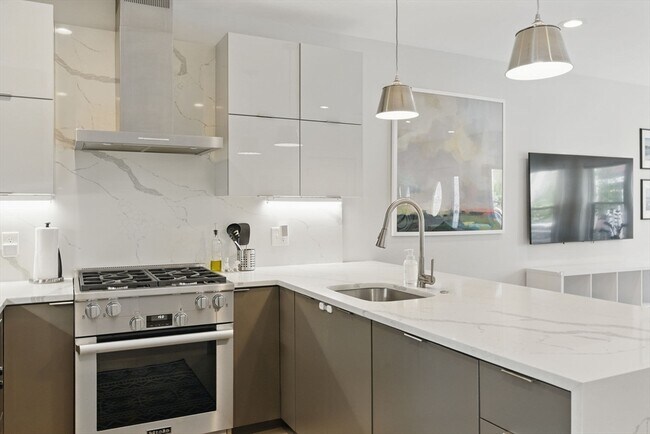 54 Robey St in Boston, MA - Building Photo - Building Photo
