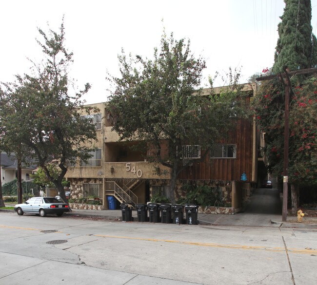 540 Solano Ave in Los Angeles, CA - Foto de edificio - Building Photo