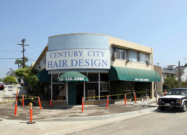 10283 Santa Monica Blvd in Los Angeles, CA - Foto de edificio - Building Photo