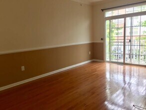 15 Alexander Ct in Jersey City, NJ - Building Photo - Building Photo