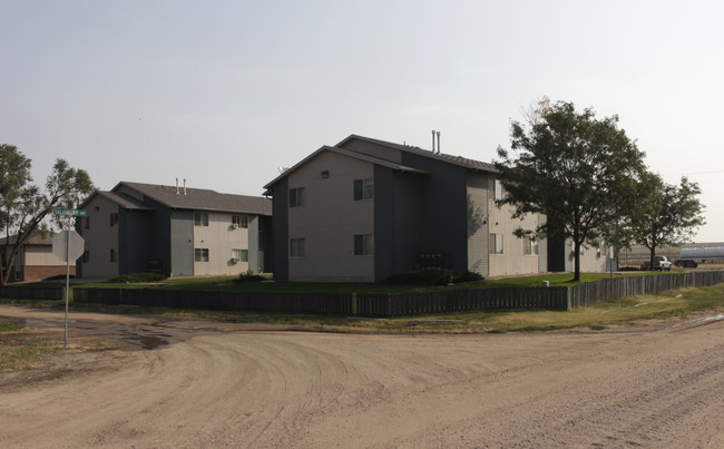 Cedar Apartments in Platteville, CO - Building Photo - Building Photo