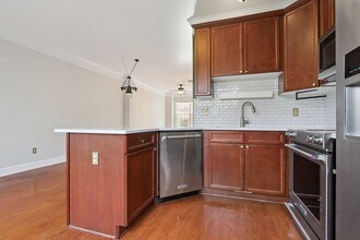 503 Saint Jules Ln in Nashville, TN - Foto de edificio - Building Photo