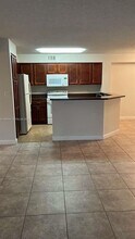 7640 Westwood Dr in Tamarac, FL - Building Photo - Building Photo