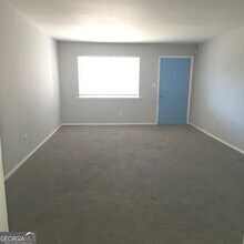 1980 Stanton Rd in East Point, GA - Foto de edificio - Building Photo