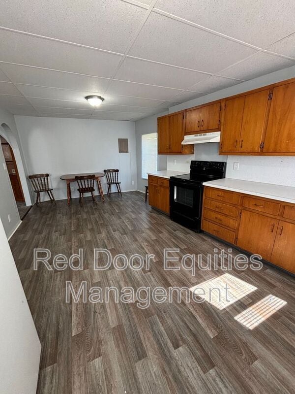 property at 403 W Wheeling St