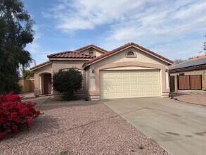 13342 W Canyon Creek Dr in Surprise, AZ - Building Photo - Building Photo