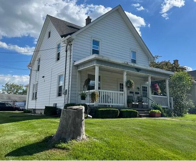 N89W16045 Main St Rentals in Menomonee Falls, WI