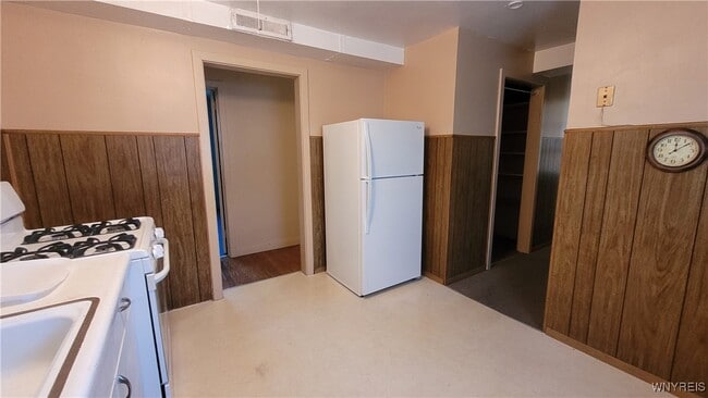 6 Balzac Ct in Tonawanda, NY - Building Photo - Building Photo