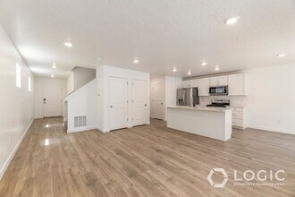 862 N 3540 W in Lehi, UT - Building Photo - Building Photo