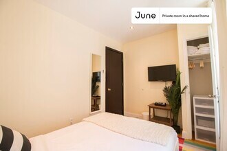 Private bedroom in 5 bed/2 bath Home in New York, NY - Building Photo - Building Photo