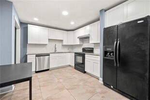 6708 Baynes Hill Cir in Clarkston, GA - Building Photo