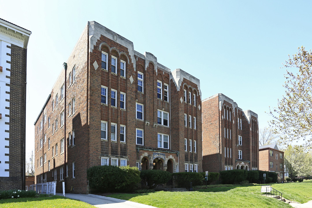 Wingate Apartments in Lakewood, OH - Building Photo