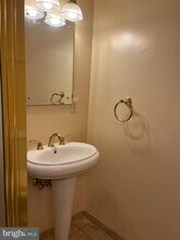 147 E St NE in Vienna, VA - Building Photo - Building Photo