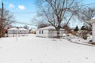 11687 Royal Grand Ave in Redford Township, MI - Building Photo